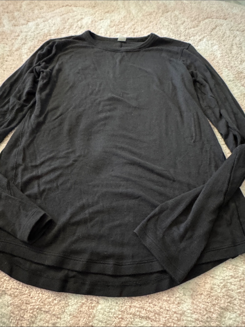 Lulu lemon 🍋 light weight sweater long sleeve in black rounded hem